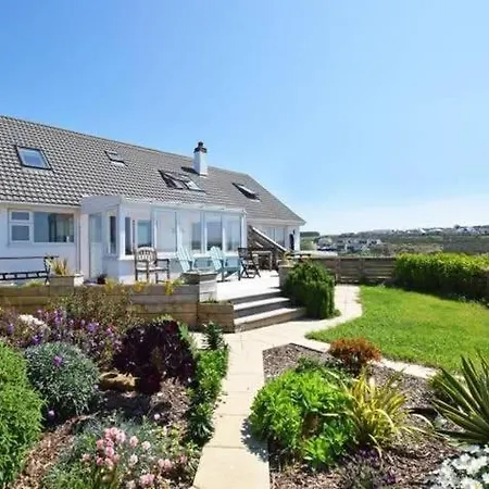 Apartment One Bed Spectacular Ocean Views, Walk To The Truro